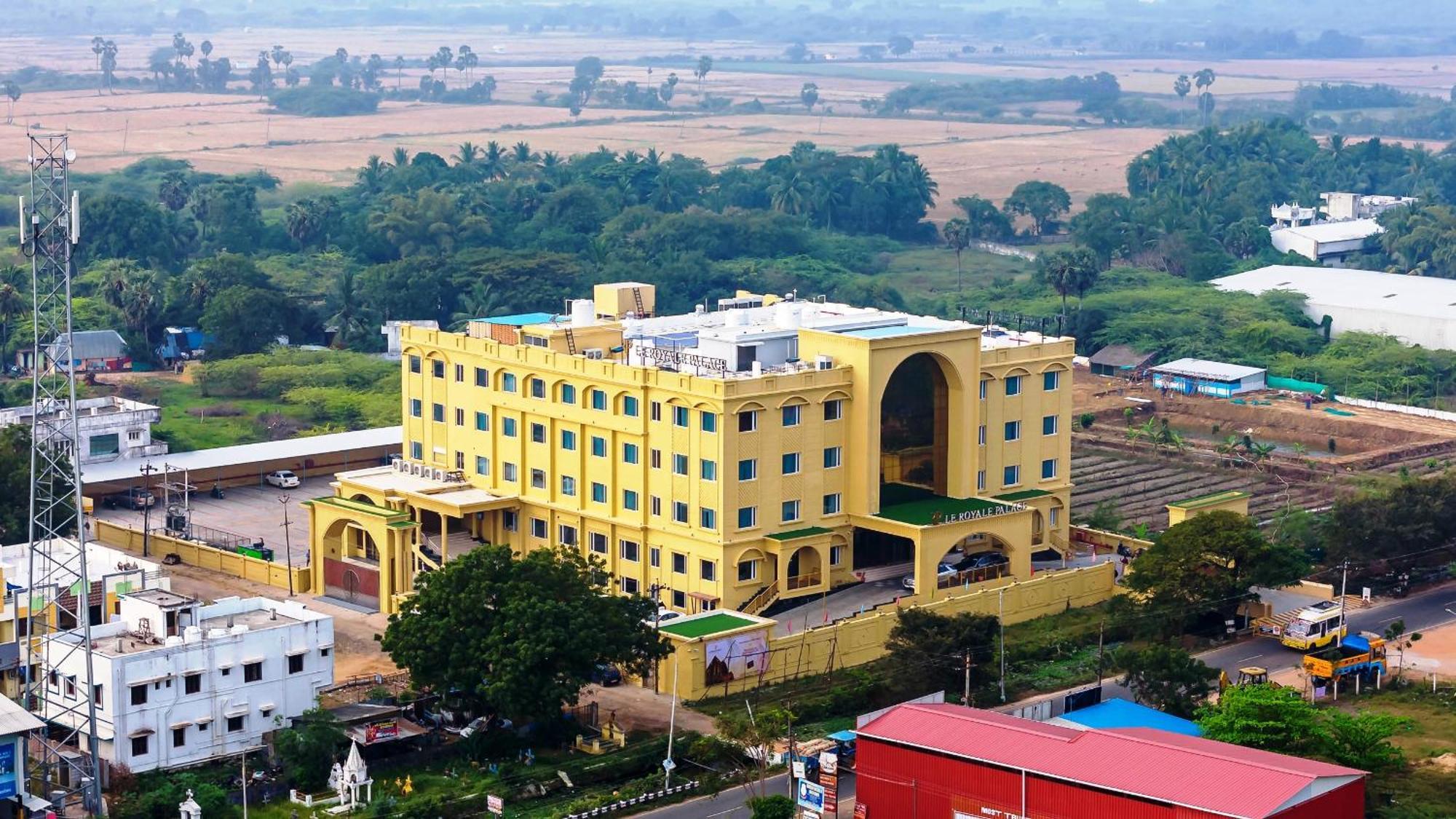 Le Royale Palace Karaikal Exterior foto